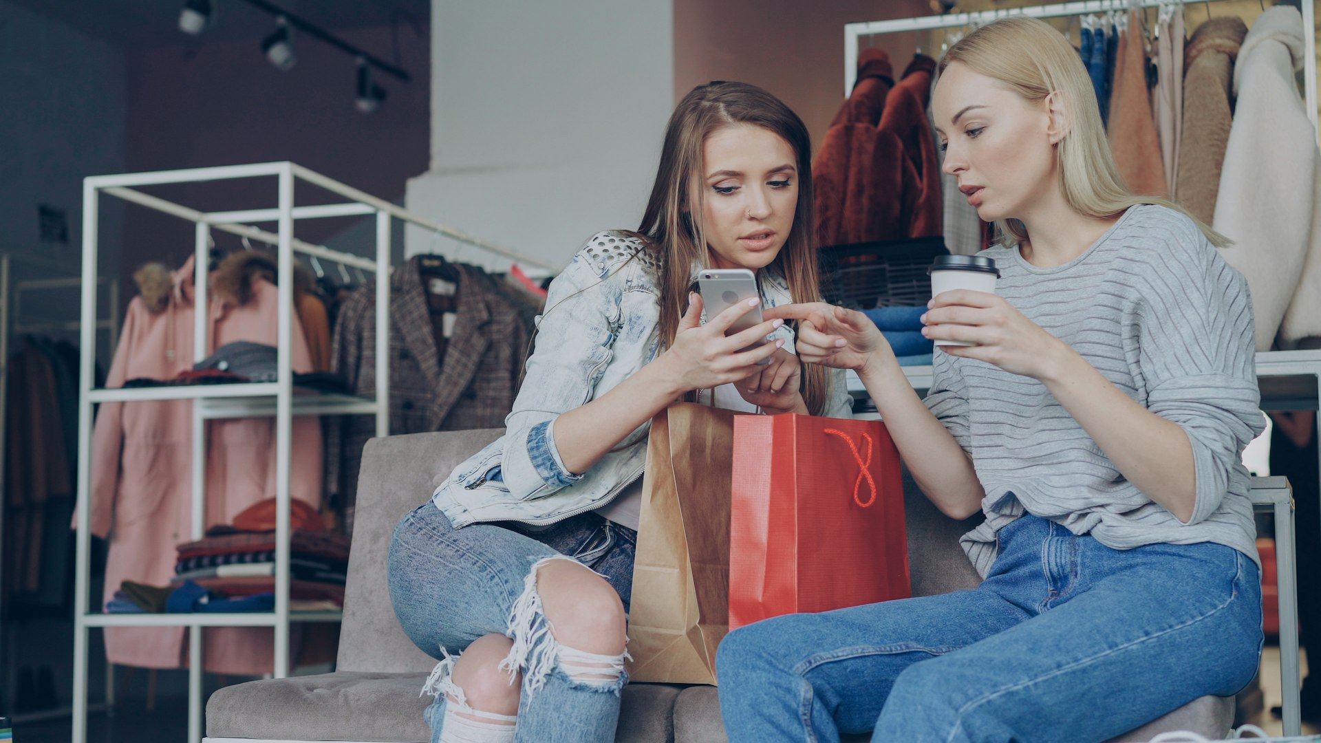 Maximizing Engagement and Sales: The Power of Shoppable Video Marketing on Social Media